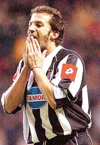 Del Piero a tizenhatba repítheti a Juvét