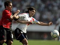 Marcelo Gallardo (jobbra) szerezte a listavezetô River Plate elsô gólját