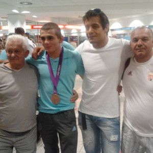 Így fogadták Módosék Péter, amikor hazaérkezett Londonból az olimpiai bronzérmével