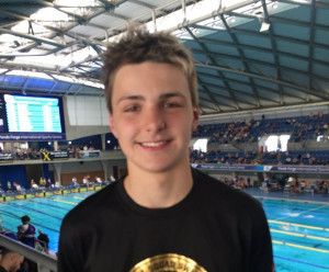 A 14 éves Jacob Whittle nagyot úszott 100 m gyorson a brit felnőtt ob-n Forrás: swimswam.com
