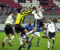 Ricken (középen) az elôkészületi mérkôzéseken még pályára lépett a német válogatottban, a vb-n azonban már nem jutott szóhoz