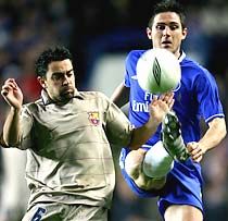 Lampard (jobbra) szerezte a hazaiak második gólját, amellyel már bôven továbbjutásra állt a Chelsea