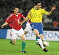 Két tehetség, két világ: Huszti Szabolcs egy lépéssel a brazil Kaká mögött