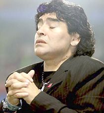 Diego Maradona fohászkodhat