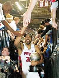 Rasheed Wallace 11 ponttal és 11 lepattanóval harcolt meg a trófeáért