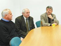 Íme a kerekasztal-társaság: Egervári Sándor (balra), Garami József (középen), Csank János, (jobbra).