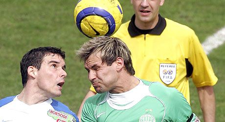 Úgy t?nik, Bognár Zsolt az olaszoknál is megállította a fején a labdát, így szerzôdést kap, és talán helye lesz a Messina kezdôcsapatában