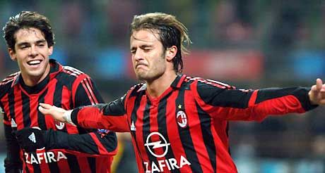 Alberto Gilardino (jobbra) szerezte a Milan egyetlen találatát