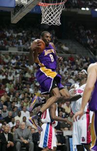 Kobe Bryant (8) szerint a Lakers túltette magát Shaq O&#8217;Neal távozásán