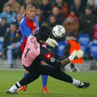 Gimenez és Buffon párbajaiból egy kivétellel a Juventus kapusa került ki gyôztesen