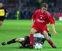 Owen 2001-ben öt kupát nyert a Liverpoollal, a 2002&#8211;03-as idényben azonban inkább a bajnoki címet szeretné az Anfield Roadra vinni (Fotó: afp)