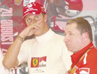 Michael Schumacher szerint a Ferrari erôssége a csapategység