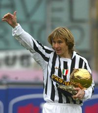 Pavel Nedved gyôztes góllal ünnepelt