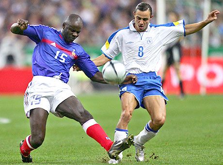 Lilian Thuram (15) harmadik vb-jén is inkább a kemény védekezésével t?nik majd ki, semmint a góljaival