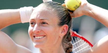 A 30 esztendôs Mary Pierce pályafutása során harmadszor jutott be a párizsi Roland Garros döntôjébe, a legutóbbit &#8211; 2000-ben &#8211; meg is nyerte