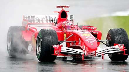 Michael Schumachernek ezúttal a lehető legrosszabbkor jött az eső