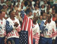 Az 1992-es Dream Team tagjai voltak &#8211; balról &#8211; Larry Bird, Scottie Pippen, Michael Jordan és Clyde Drexler