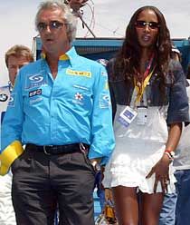 Briatore karjaiban az elmúlt 15 évben több szupermodell is felt?nt: tőbbek között Naomi Campbell is