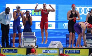 Veres Laura (pirosban) a budapesti felnőtt Eb után a tokiói olimpián is úszhat a 4x200 m-es gyorsváltóban Forrás: MÚSZ