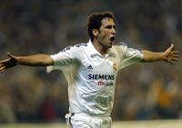 Raúl szerezte a Real Madrid második és harmadik gólját a Manchester United elleni Bajnokok Ligája-negyeddöntôn