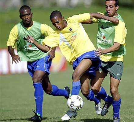 Robinho (középen): A brazil játékosok számára Spanyolország ideális hely, Vanderlei Luxemburgót, a Real edzőjét pedig nagyon jól ismerem