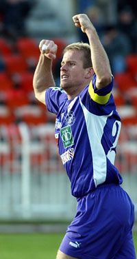 A futballpályán azért minden rendben ment: Tóth Norbert az Újpest egyik legjobb játékosa volt az ôszi szezonban (Fotó: Mirkó István)