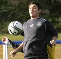 Feczesin Róbert nagy lehetôséget kapott a sorstól, hiszen az egyik angol sztárcsapatnál mutathatja meg, hogyan bánik a labdával (Fotó: Czagány Balázs)