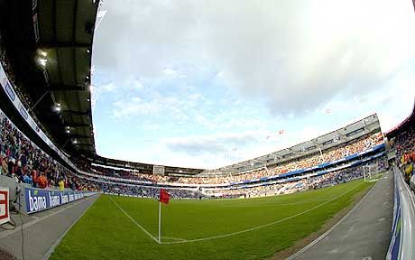 Az oslói Ullevaal-stadion gyepe nem így néz ki ezekben a napokban