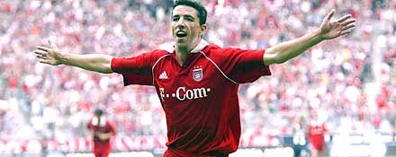 Roy Makaay három mérkôzésen szerzett hat góllal kezdte a 2005&#8211;2006-os idényt (Fotó: imago)