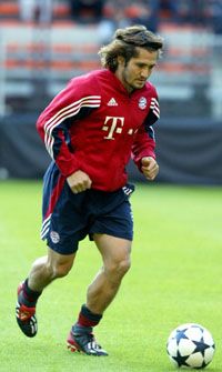 Bixente Lizarazu hét év után hagyja el a Bayern Münchent