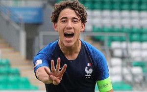 A francia Adil Aouchiche gólkirály lett az U17-es Eb-n, azóta pedig már a PSG első csapatában is debütált Fotó: Le Parisien