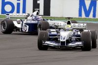 A Williams duójának vasárnap nem volt ellenfele Magny-Cours-ban, a csapaton belüli csata azonban elmaradt