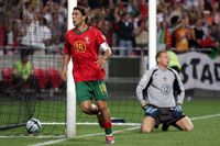 Rui Costa (balra) gólt lôtt, az ôsi rivális Spanyolországgal szemben is elkelne a segítsége