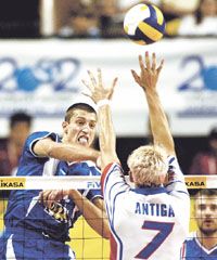 Ivan Miljkovics (szemben) 19 pontja is kevés volt a bronzéremhez