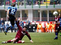 Christian Vieri (32) elôbb megszerezte a vezetést az Internazionalénak, majd sérülés miatt cserét kért a Reggina elleni meccsen