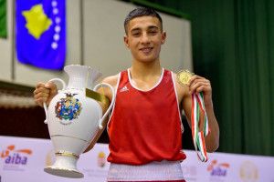 A 19 éves Bernáth Attila nemcsak súlycsoportját nyerte meg, a torna legjobbjának is megválasztották Forrás: M4sport