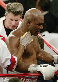 Holyfield egymás után kétszer kapott ki