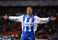 Roy Makaay az elôzô szezonban négy gólt szerzett a Bayern München ellen, nem csoda, hogy a bajorok szeretnék megvásárolni