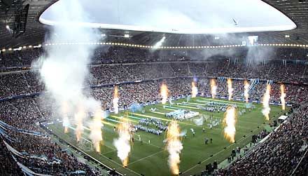 Az 1860 München játszott elôször a tulajdonosok közül az új stadionban (Fotó: Reuters/Kai Pfaffenbach)