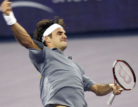 Roger Federer nincs csúcsformában, de így is kiemelkedik a mezônybôl