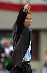 Klinsmann az idôbeosztással és a szállással sem elégedett