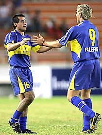 Delgado (balra) a szezon során elôször talált be, a River ellen a Boca eddigi legfontosabb gólját szerezte