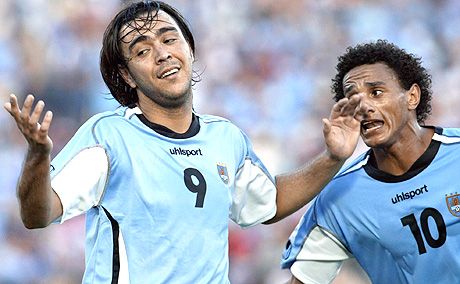 Recoba (balra) számára természetes, hogy Uruguaynak a vb-n a helye