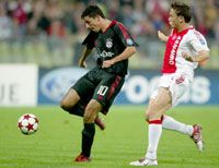 Roy Makaay a három gólja mellett egy gólpasszt is elkönyvelhetett az Ajax elleni találkozón