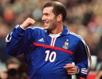 A magyar szakértôk szerint a francia Zinedine Zidane lehet az Európa-bajnokság egyik legnagyobb csillaga