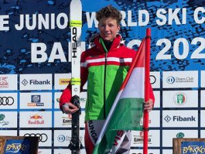 Úry Bálint a legjobb U18-as volt a juniorvébén óriás-műlesiklásban Forrás: skihungary.hu