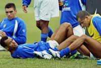 A jelenleg csapat nélküli Rivaldo (jobbra) aligha szerepel még egyszer egy csapatban a szintén világbajnok Cafúval