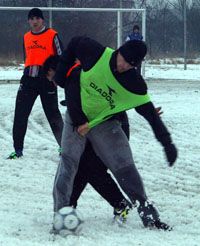 A dabasiak nem érkeztek meg, ezért a fehérváriak egymás között futballoztak (Fotó: Danis Barna)