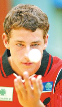 A 17 éves Jakab János nyerte a gyôztes, hetedik pontot a BVSC-nek (Fotó: Meggyesi Bálint) A 17 éves Jakab János nyerte a gyôztes, hetedik pontot a BVSC-nek (Fotó: Meggyesi Bálint)