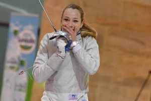 Pusztai Liza történelmet írt: 16 évesen dobogón végzett a felnőtt Európai-bajnokságon női kardban Forrás: jochapress.hu